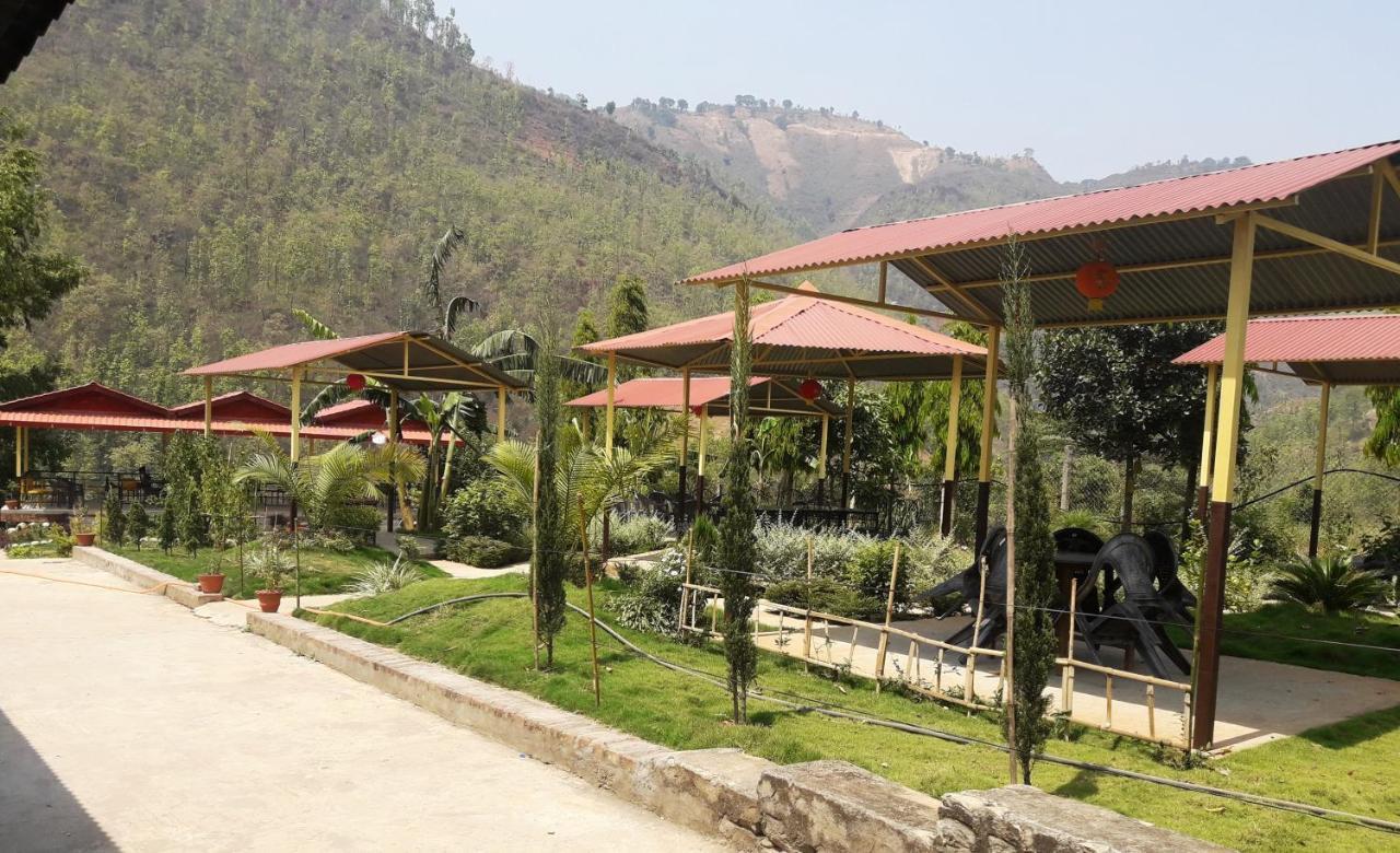 Trishuli Beach Resort Dhading Bagian luar foto